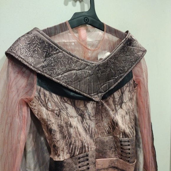 Disney Descendants 3 Girl's Audrey Costume Size 10-12 Halloween Dress Up Cosplay - Picture 2 of 8